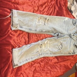 Hi! I am selling these pants !